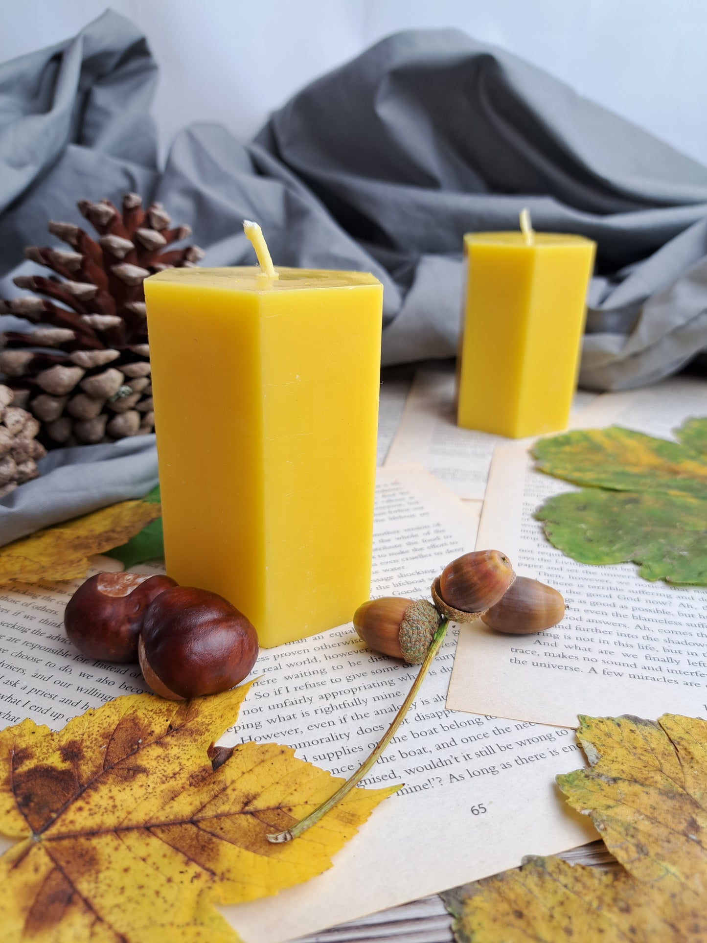 Pure Beeswax Pillar Candle | Smooth Hexagonal Bees Wax Candle | Hexagon Shaped luxury Honey Candles | Handmade Decorative Candle Gift beeswaxcandle.co.uk