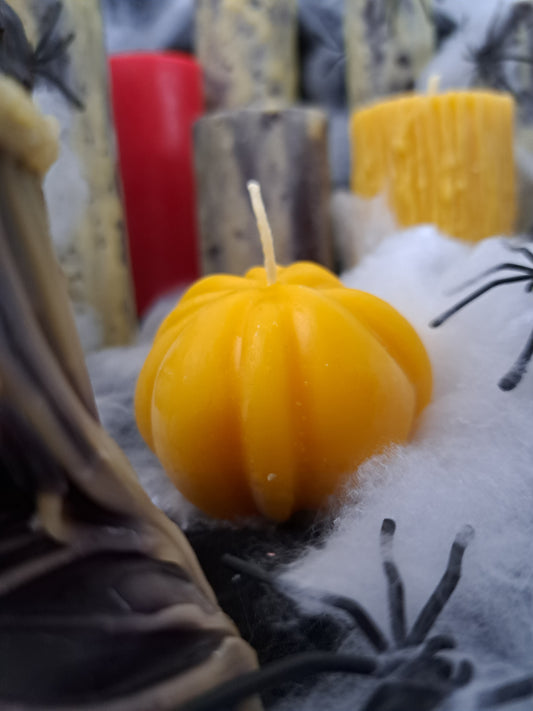 Pumpkin Beeswax Candle, Autumn decor, Halloween Candles, Autumn Candles, Fall Decor, Pure beeswax candle beeswaxcandle.co.uk