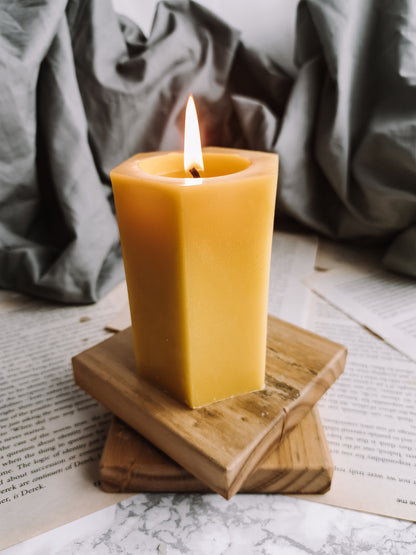 Pure Beeswax Pillar Candle | Smooth Hexagonal Bees Wax Candle | Hexagon Shaped luxury Honey Candles | Handmade Decorative Candle Gift beeswaxcandle.co.uk