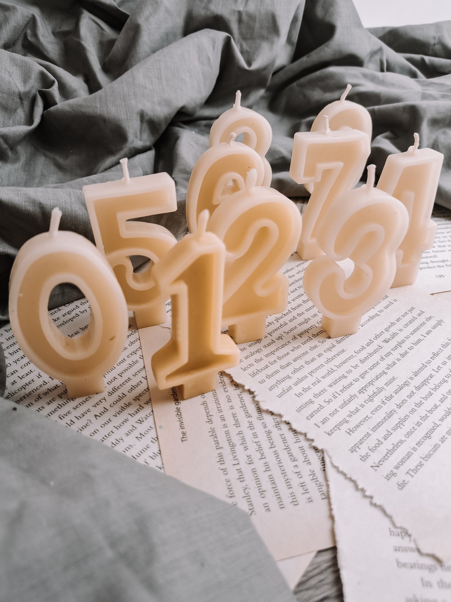 Pure Beeswax Numbers Candle, cake candles, birthday candles, 0 to 9 - Handmade in UK beeswaxcandle.co.uk